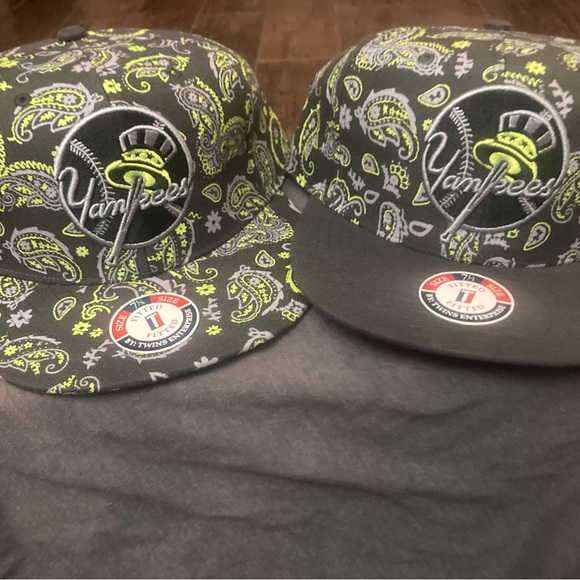 Vintage Fitted Hat. Not found anywhere else!! Brand new dead stock - Picture 1 of 3